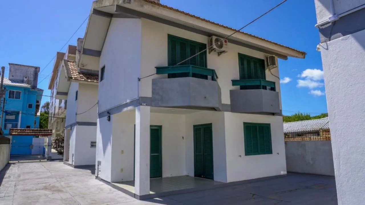 Casa Verde - A 70 Metros Da Areia Da Praia Dos Ingleses - 6 Pessoas Florianópolis